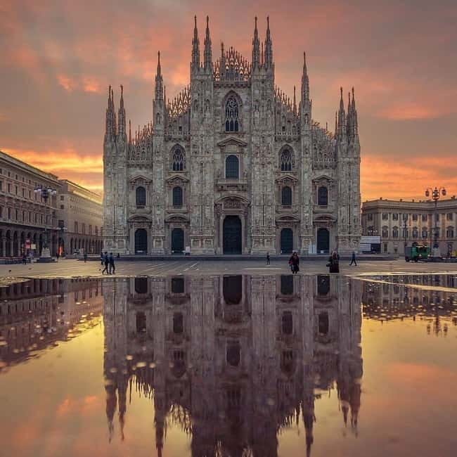 Milan: Small Group - Duomo & Rooftop, Wine & Food Tasting - If Mass cuts in, you still get a plan