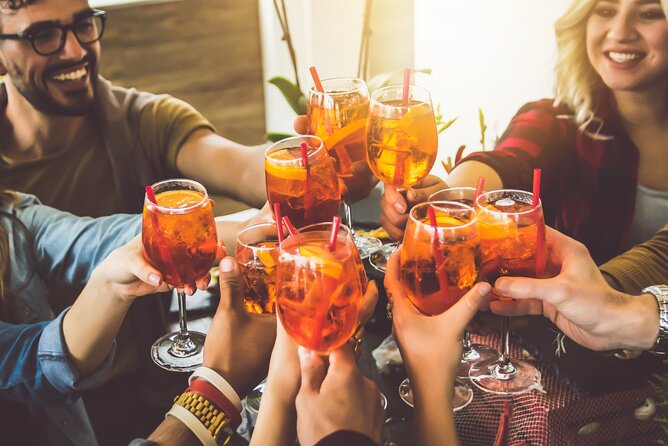 Milan: Sunset Navigli Food & Drinks Tour by Do Eat Better - Navigli’s first stop: tagliere plates and canal atmosphere