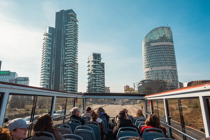 Milan Super Saver: Skip-the-Line Duomo and Rooftop Guided Tour - Weekend vs weekday timing, and why it changes your day