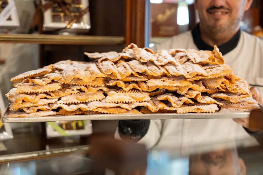 Milan: Sweet Delights Patisserie Tour - Stop-by-stop: Brera, La Scala, Cordusio, and the Duomo