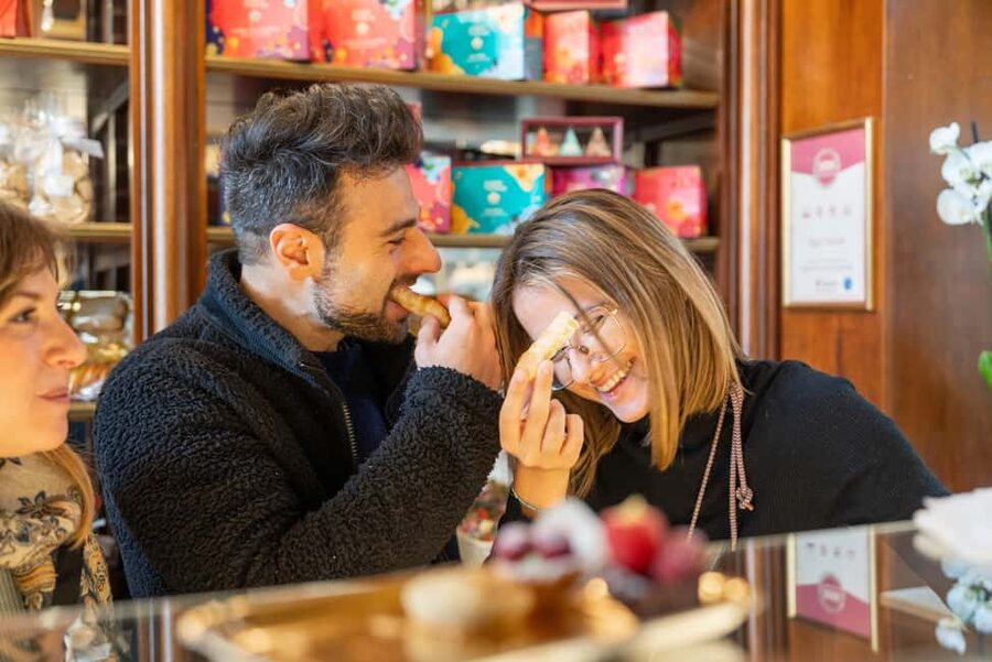 Milan: Sweet Delights Patisserie Tour - What you taste, from cannoncini to pralines
