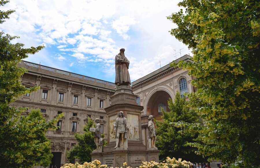 Milan: The Story of Leonardo da Vinci Private Guided Tour - Booking advice from a practical standpoint