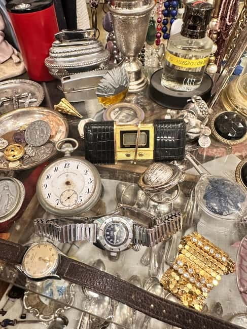 Milan: The Ultimate Vintage Shopping Guide - How to Shop Like a Pro Using the Guide