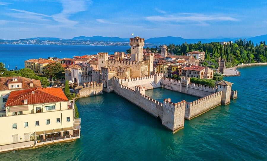 Milan: Verona Day Tour with a Lake Garda Cruise to Sirmione - Verona free time: lunch, shopping, and when to step out on your own