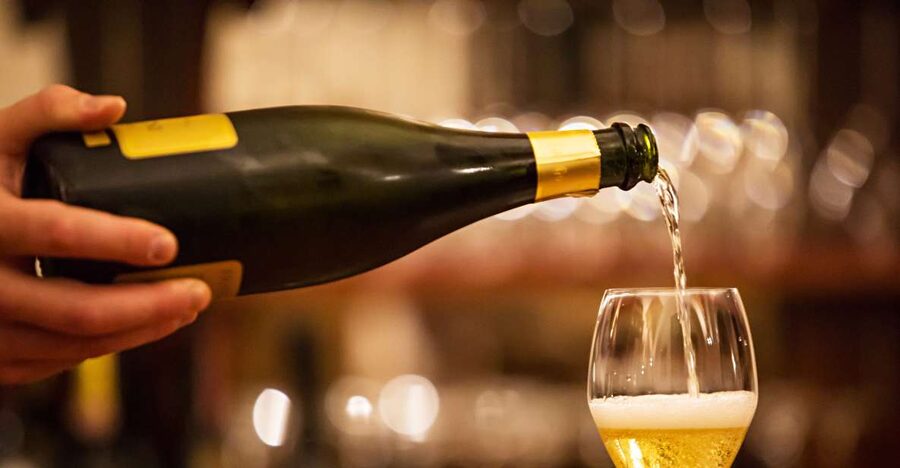 Milan: Wine Tasting Experience in the City Centre - A Milan wine tasting that teaches you how to drink, not just what to pick