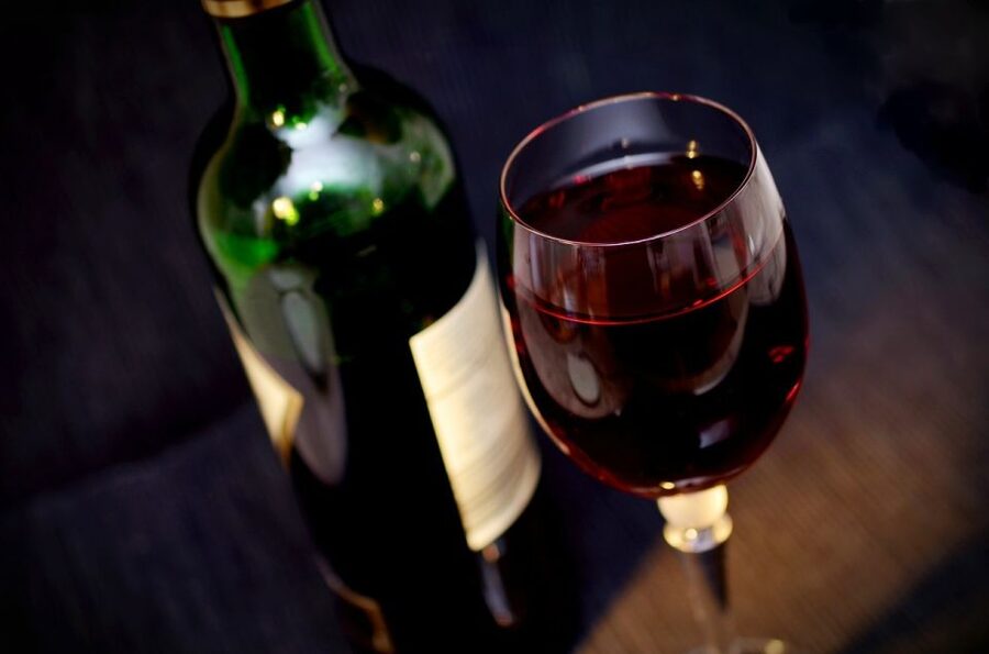 Milan: Wine Tasting Experience in the City Centre - Meeting point and timing: the small details that make or break it