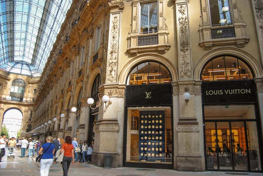Milano: Highlights Private Tour, Duomo, Castle & Gelato - Galleria Vittorio Emanuele II: shopping arcade, then Camparino and Prada