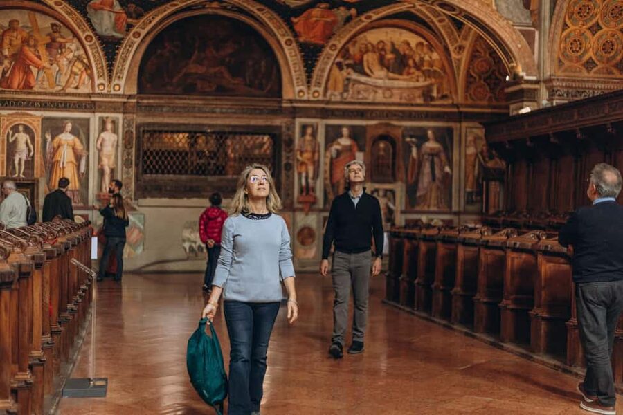 Milano: Highlights Private Tour, Duomo, Castle & Gelato - Gelato at Ciacco: what you get, and when it fits