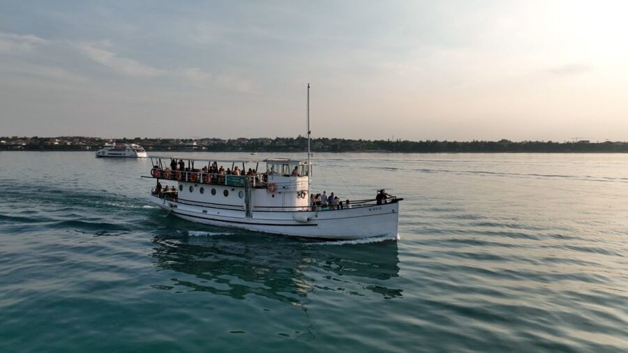 Peschiera: Afternoon Boat Trip to Sirmione with Swim Stop - Entering the experience from Hotel al Fiore