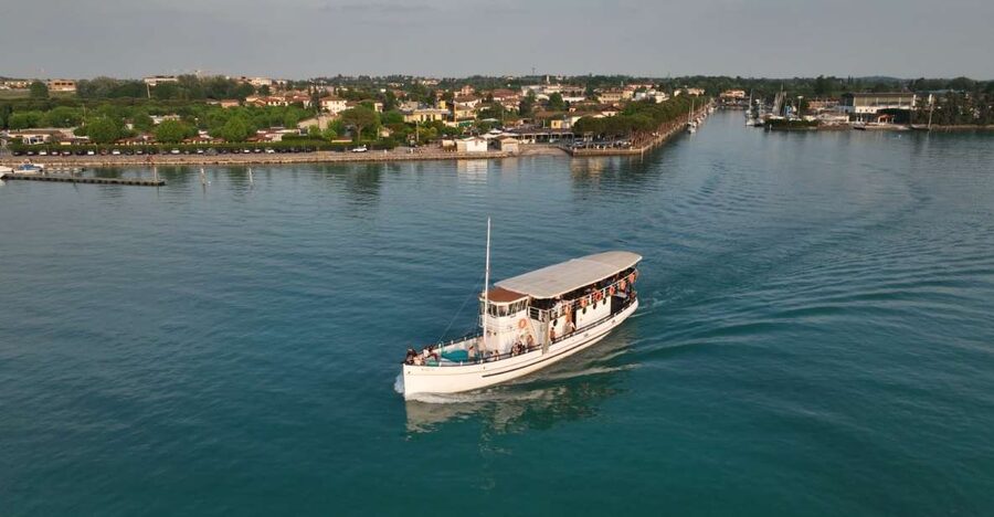 Peschiera: Afternoon Boat Trip to Sirmione with Swim Stop - Onboard bar and drinks you can budget for