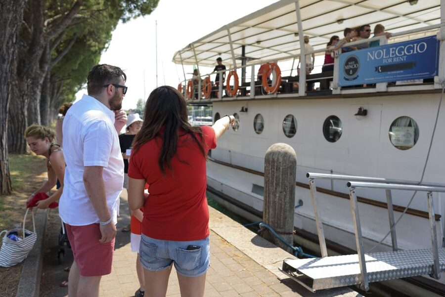 Peschiera: Half-Day Lake Garda Cruise with Lunch - Key highlights at a glance