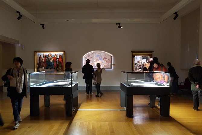 Pinacoteca Ambrosiana and da Vinci's Codex Atlanticus admission in Milan - Audio guidance and language reality: what to plan if you want help