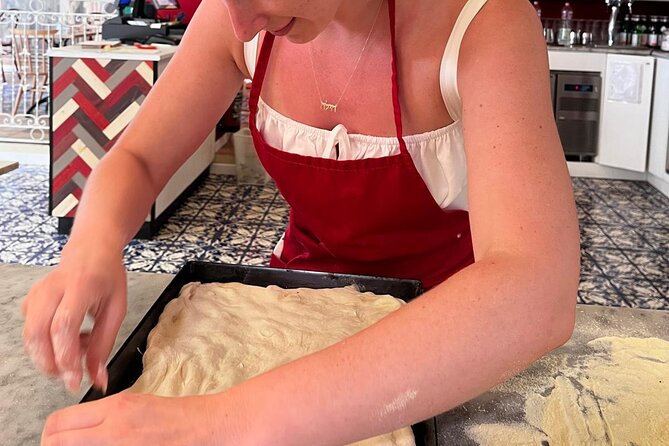 Premium Pizza Making Class at a Pizzeria in Como - Price and Value in Como: What $114.14 Really Buys