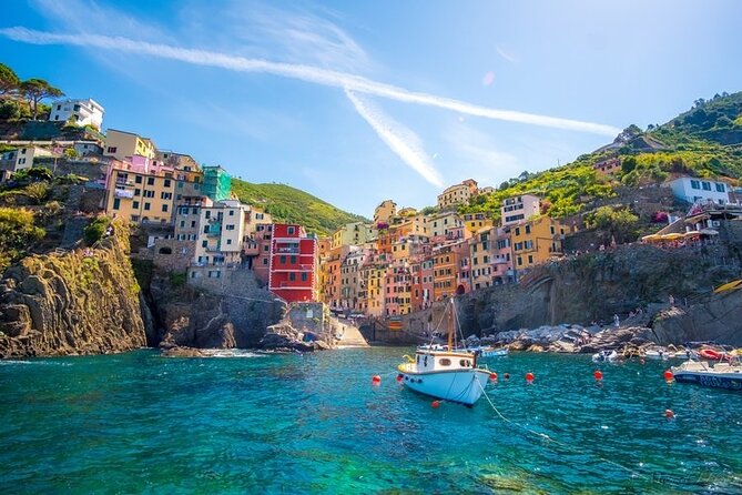 Private Boat Tour Along the Cinque Terre - Riomaggiore Marina Start: What the First 10 Minutes Feel Like
