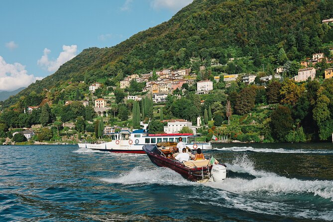 Private Boat Tour Como Wooden Classic Boat - Photography, Swimming Stops, and Getting the Fun Moments Right