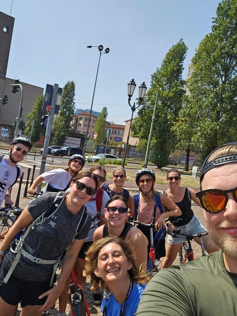 Private Highlights of Milan Bike Tour - Arco della Pace and the final stretch back to Via Falcone