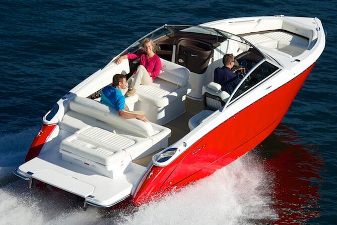 Private Lake Como Boat Tour with Captain Exclusive Scenic Cruise - Stop One: The Como Panoramas and the Feeling of Being Away