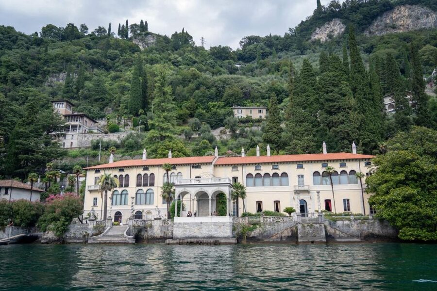 Private Luxury Boat Tour of Lake Como with Stops & Drinks - Meeting point and onboard setup: docks, a sign, and early arrival