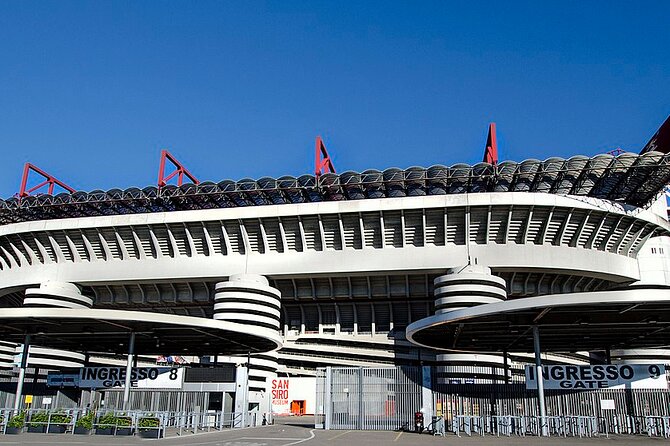 Private Luxury day Transfer from Linate Airport to Milan - The ride itself, Wi-Fi and AC for that first hour of real freedom