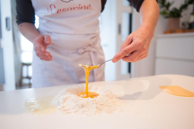 Private pasta-making class at a Cesarina's home with tasting in Bergamo - Tasting with local wines: turning work into dinner