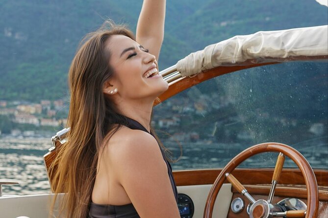 Private Venetian Wooden Boat Tour on Lake Como - Stop 1 around Varenna: promenade views and the walk of the lovers