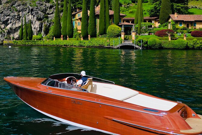 Private wooden boat tour on Lake Como - Key highlights to look forward to