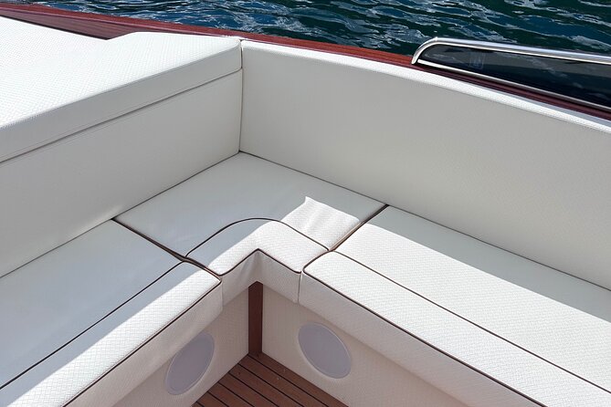 Private wooden boat tour on Lake Como - Villa Erba, Mandarin Oriental, and Villa Pliniana: luxury meets place