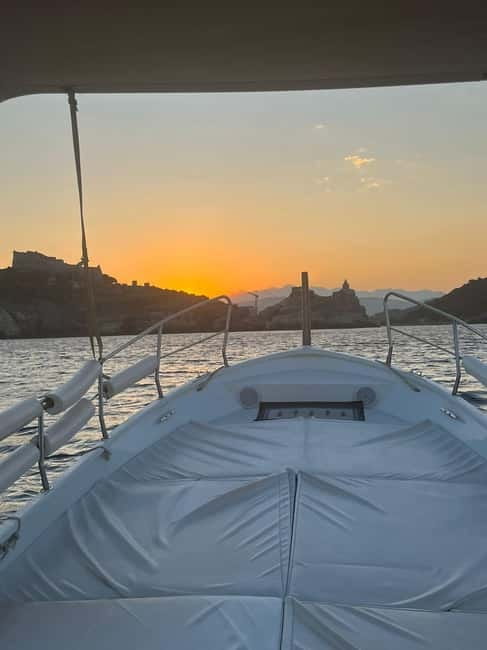 Riomaggiore: Cinque Terre Sunset Tour with Wine & Focaccia - Riomaggiore Marina Start: The Sunset View Trick That Actually Works