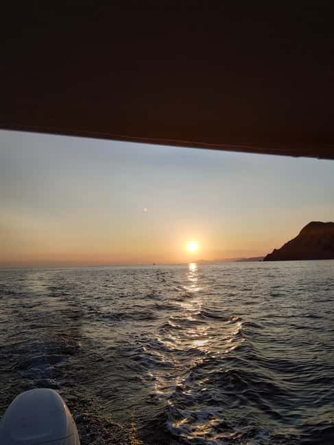 Riomaggiore: Cinque Terre Sunset Tour with Wine & Focaccia - Cinque Terre by Sea: Seeing All Five Towns Without the Land-Time Stress