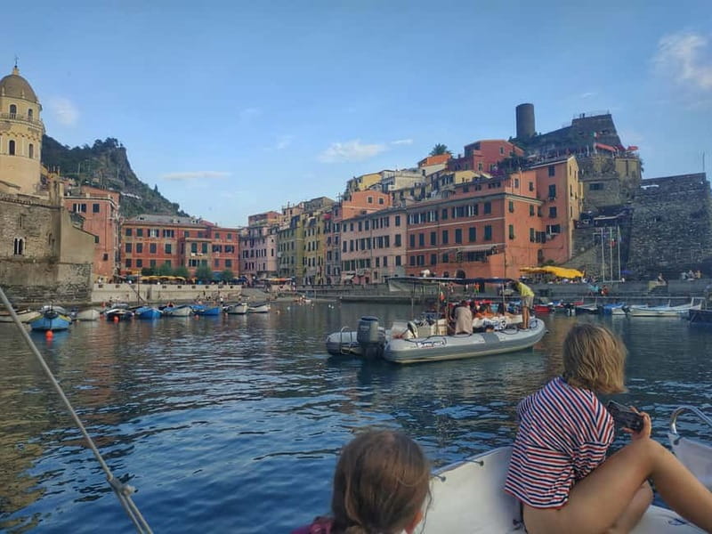 Riomaggiore: Cinque Terre Sunset Tour with Wine & Focaccia - The Sunset Swim Stop: What Happens When the Light Turns Golden