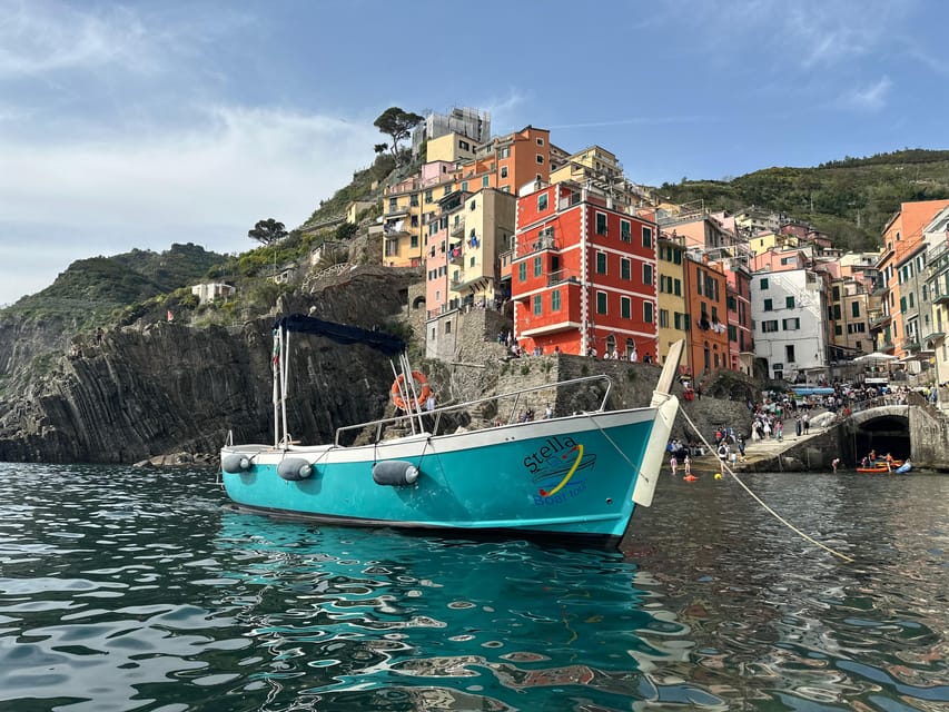 Riomaggiore: Guided Boat Tour around Cinque Terre - Getting on board at the marina, and what you should bring