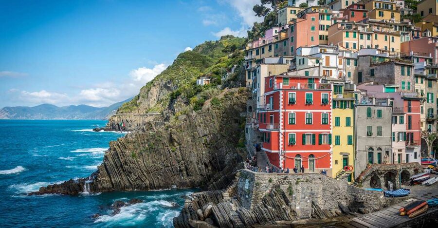 Riomaggiore: Vineyard & Wine Cellar Tour with Wine Tasting - Who Should Book This Riomaggiore Wine Tour (and Who Should Skip It)