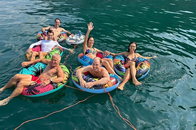 Sailing Experience on Lake Como: Fun, Relax and Adventure! - The mid-lake aperitivo: Prosecco, snacks, and a real local-feeling moment