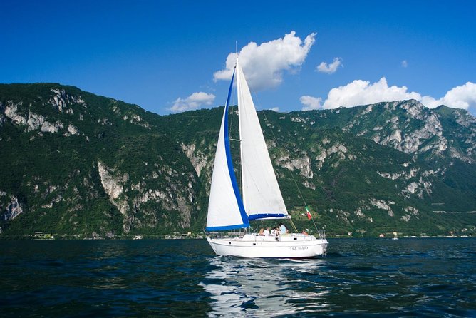 Sailing Experience on Lake Como with Private Skipper - Villa Views You Actually Notice: Villa Melzi and Villa del Balbianello