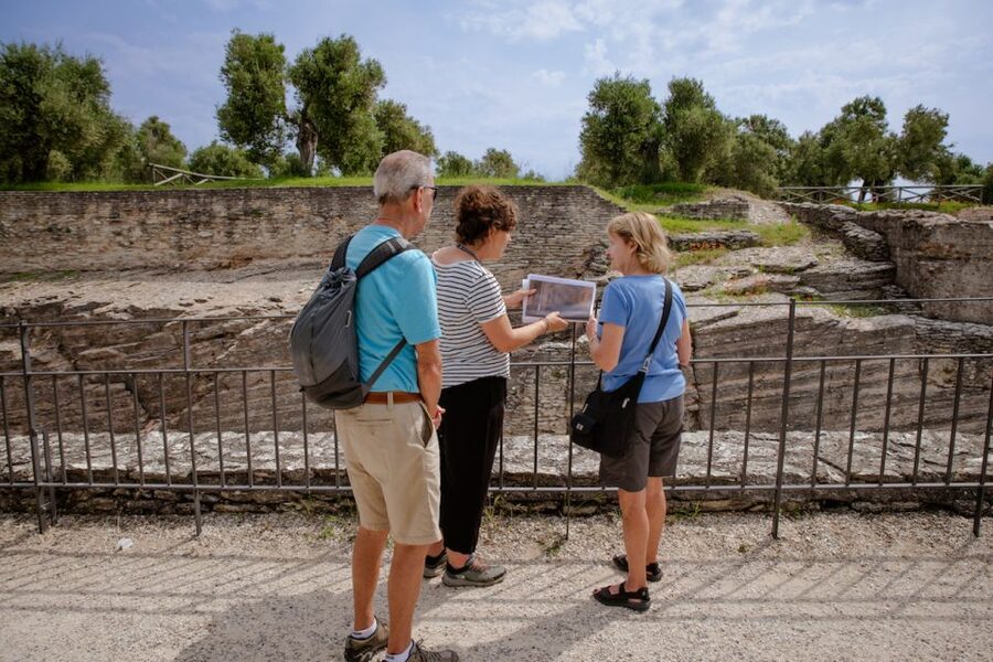 Sirmione: Grotte di Catullo Archeological Tour - Included Value: Guide + Entrance, Not Just “Someone Who Points”