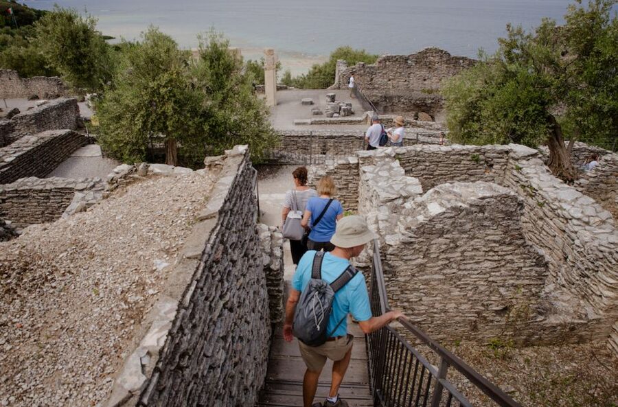 Sirmione: Grotte di Catullo Archeological Tour - Possible Issue to Watch for: Confirm What Is Open