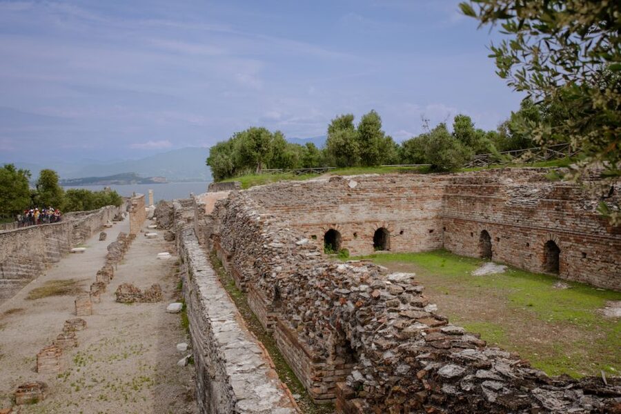 Sirmione: Grotte di Catullo Archeological Tour - Seeing Catullo’s Villa Remains Up Close