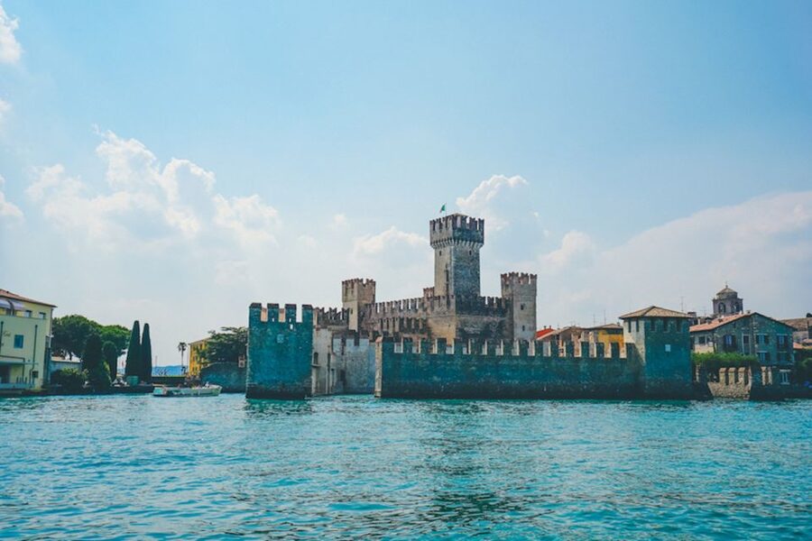 Sirmione: Lake Garda Boat, Grotte di Catullo & Walking Tour - Key highlights to clock before you go