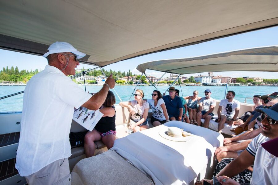 Sirmione: Scenic Afternoon Boat Cruise with Prosecco & Snack - The swim pause at a private island, bring your towel