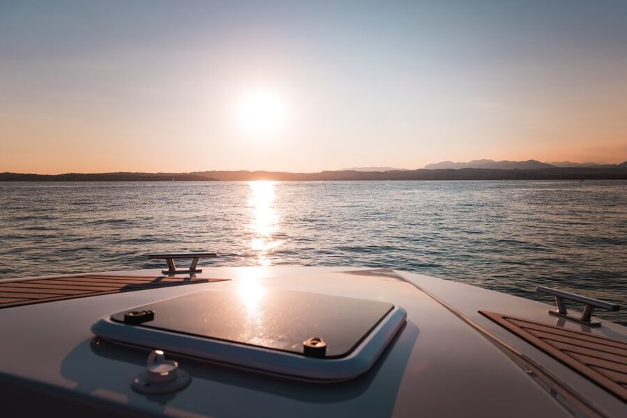 Sirmione: Sunset Boat Cruise with Local Wine - Sulfur Springs and Thermal-Water Territory