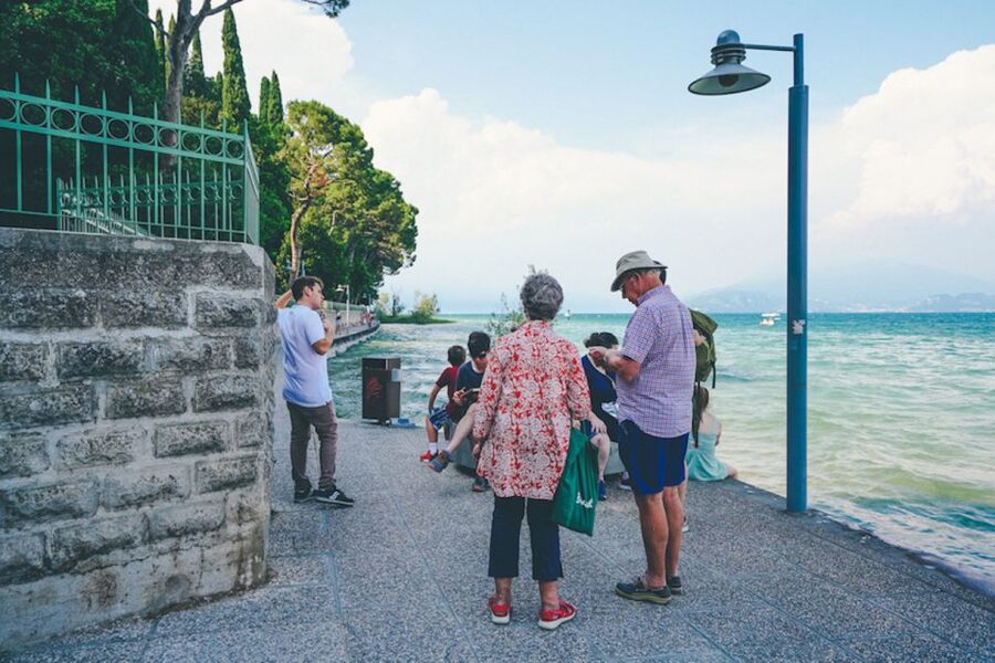 Sirmione: Village Highlights Walking & Lake Garda Boat Tour - Getting Oriented Fast: Meeting Point and What Starts the Day