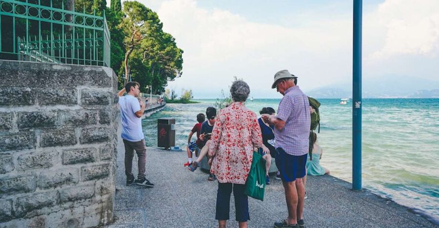 Sirmione: Village Highlights Walking & Lake Garda Boat Tour - Grotte di Catullo and the Thermal Springs, Explained in Real Time