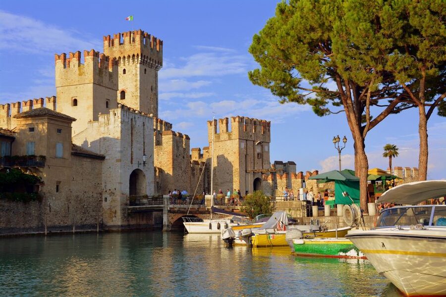 Sirmione: Walking and Speedboat Tour - Why Sirmione feels different: a peninsula town with two moods