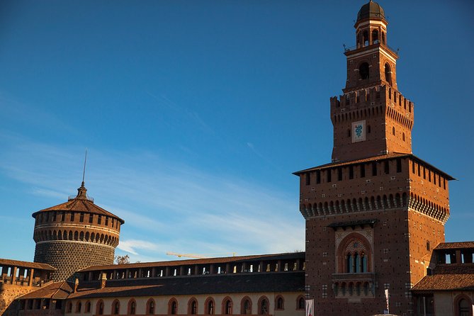 Skip The Line: Best Of Milan Tour With Last Supper & Milan Duomo - Stop 2: The Milan walking segment, Scala and center-city sights on foot