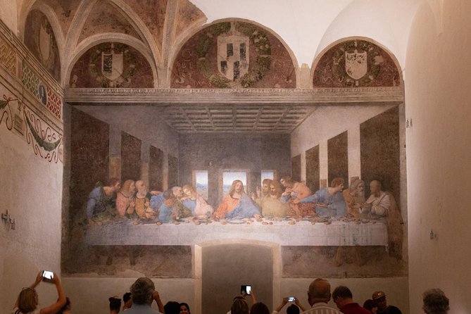 Skip the Line: Essential Milan Tour Including Da Vinci's 'The Last Supper' - First stop, Galleria Vittorio Emanuele II: get oriented without wasting time