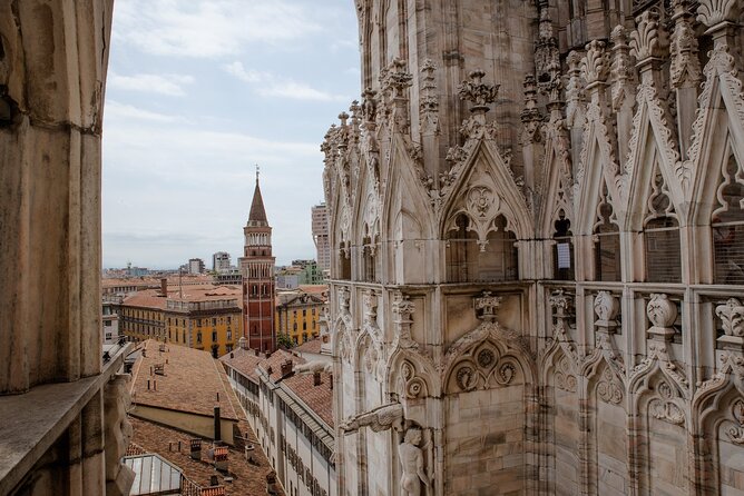 Small Group Milan Cathedral and Terraces Tour with Skip-the-line - Timing and crowd reality: when your tour might run long