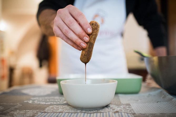 Small group Pasta and Tiramisu class in Riomaggiore - The 3-hour flow: cooking first, aperitivo included, then sharing the table