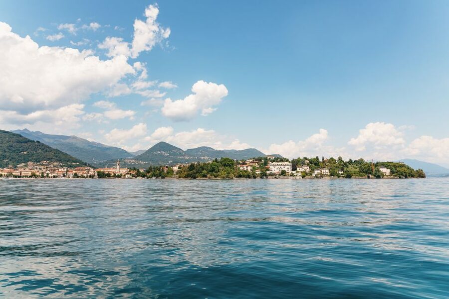 Stresa: 3 Borromean Islands Hop-On Hop-Off Boat Tour - Practical Comfort Notes: Shoes, Bags, and Getting On and Off