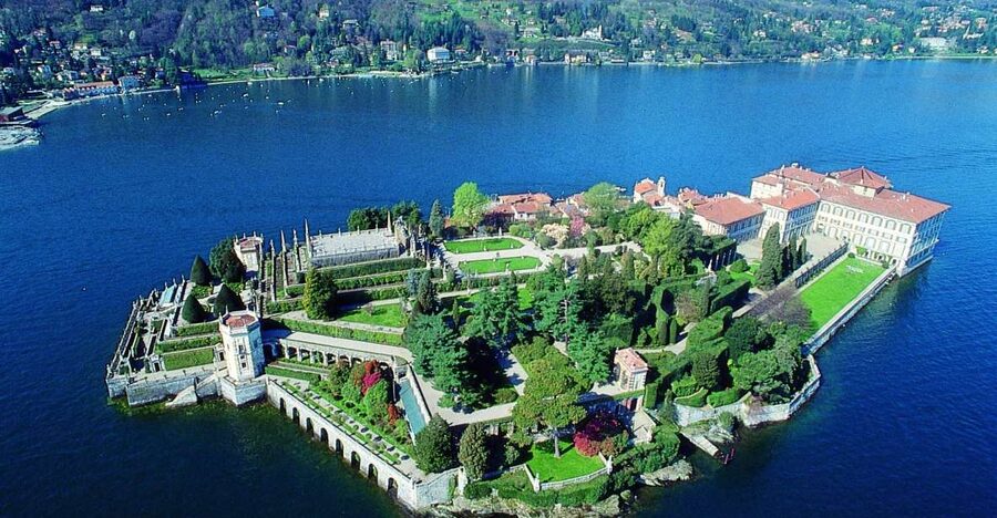 Stresa: Isola Bella Boat Tour - Ten terraced gardens and the white peacocks photo moment