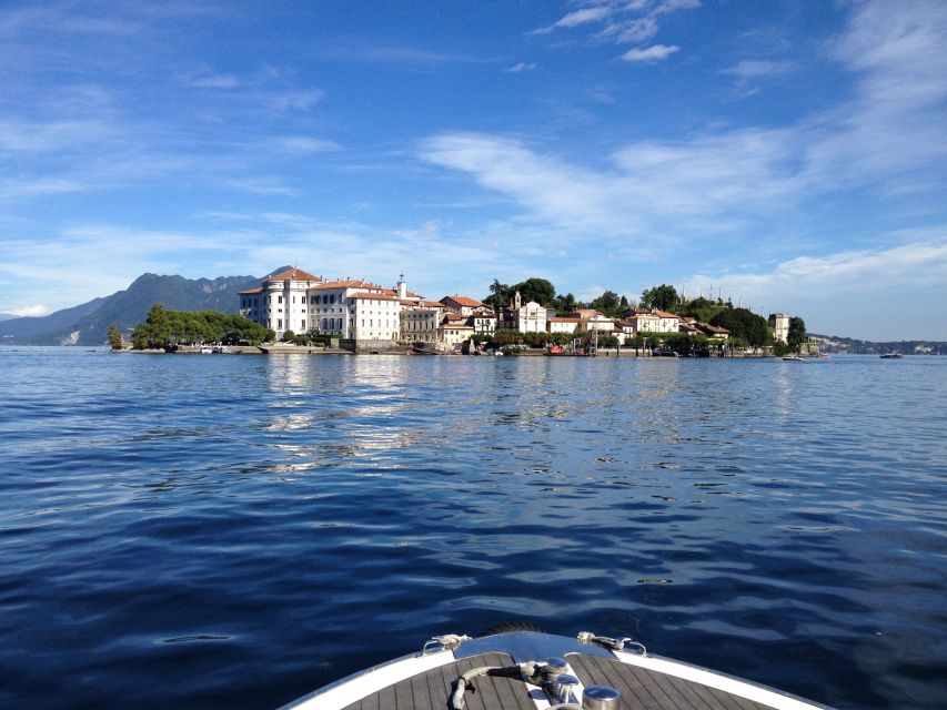 Stresa: Isola Bella Hop-on Hop-off Boat Tour - Crossing Back to Stresa, Then the Botanical Gardens Option